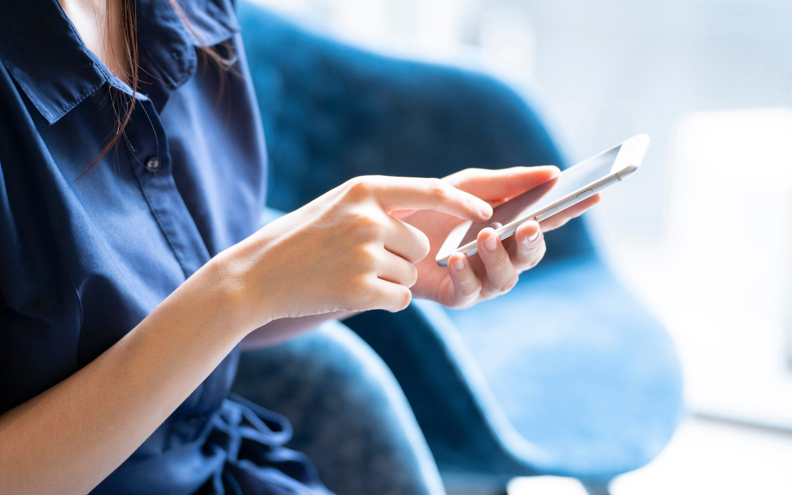 24時間いつでもWEBまたはLINEで診療予約が可能です